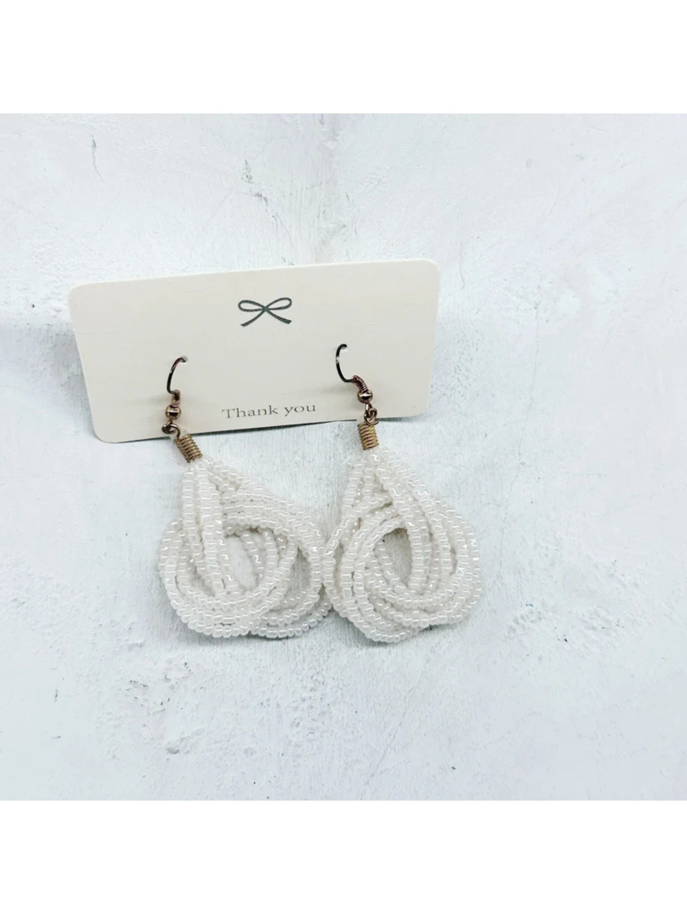 5503gc. Cream Seed Bead Earrings